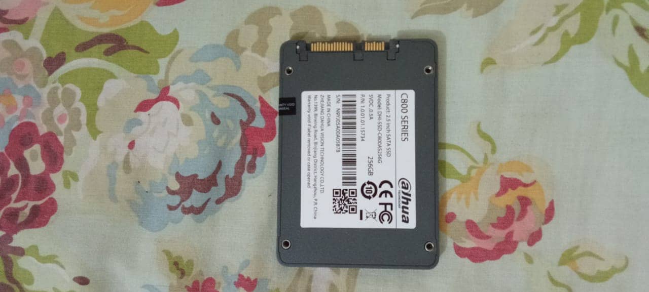 dahu SSD SATA 256 GB with 6 months warranty Slighty used 100 Health 1