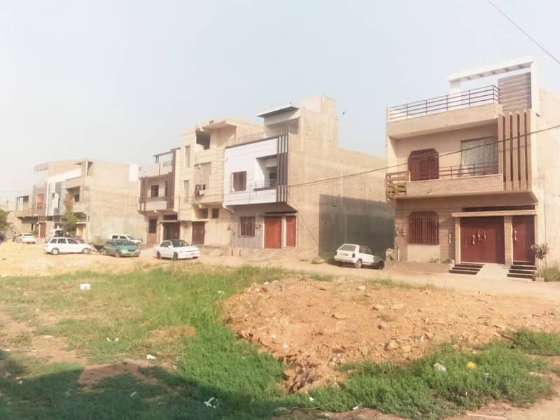 Urgent SALE, 100 Yards PLOT For SALE In Diamond City Society Scheme 33, In 45 Lac For Urgent SALE 0