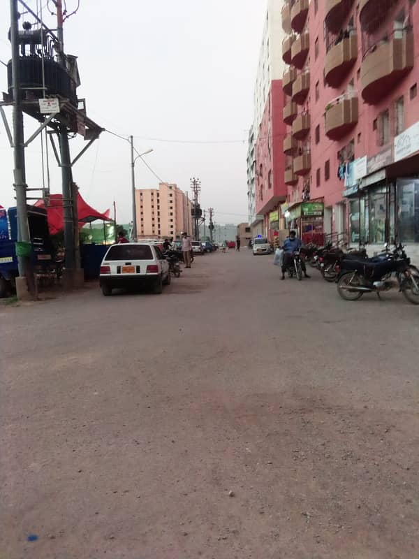 Urgent SALE, 100 Yards PLOT For SALE In Diamond City Society Scheme 33, In 45 Lac For Urgent SALE 3