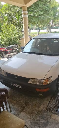 Toyota Corolla XE 2000 0