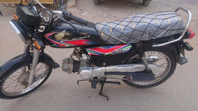 Honda CD-70 black 2018 modle Karachi no 0