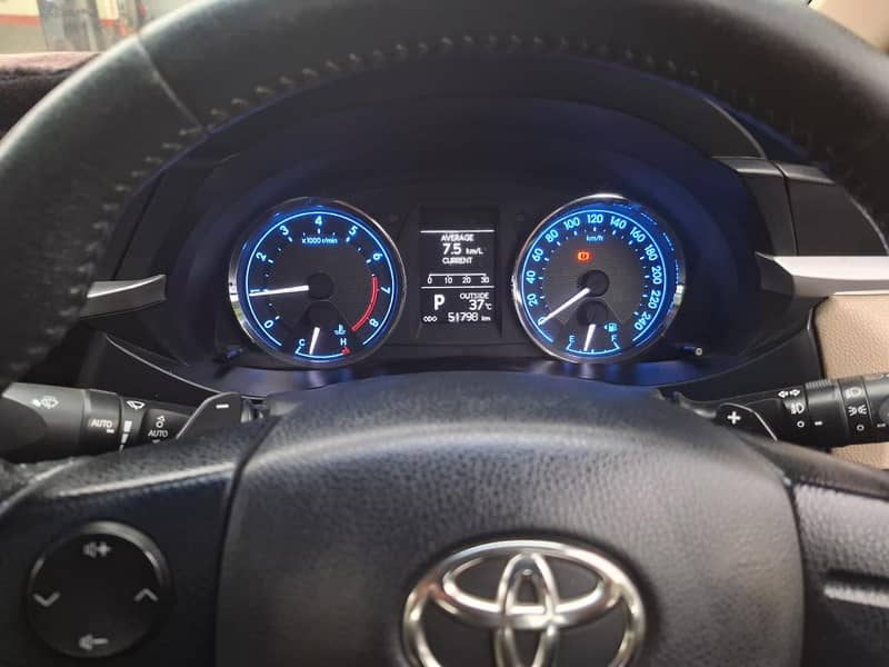 Toyota Corolla Altis 2015 Grande 2