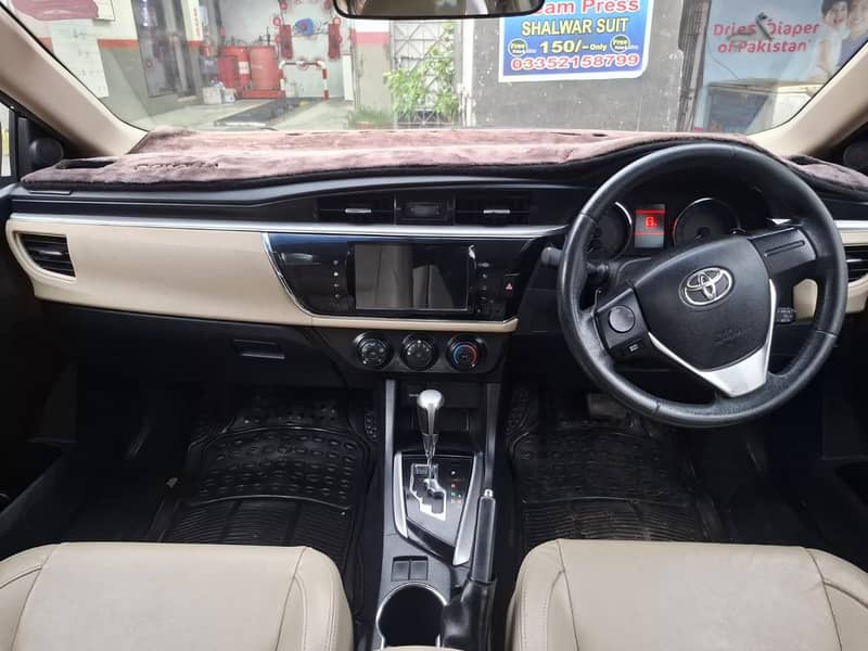 Toyota Corolla Altis 2015 Grande 7