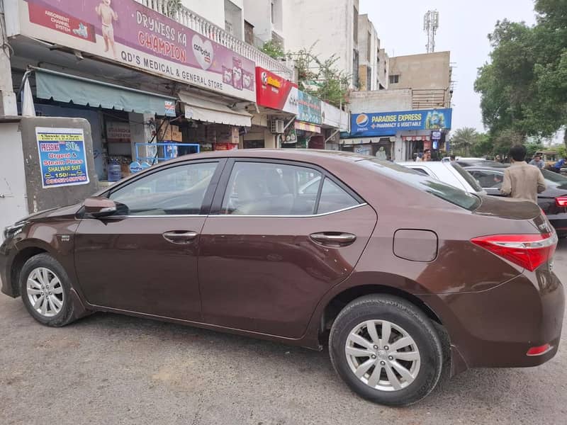 Toyota Corolla Altis 2015 Grande 8