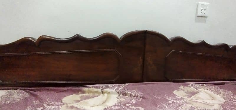 Solid Wood Bed (2 Pieces) 2