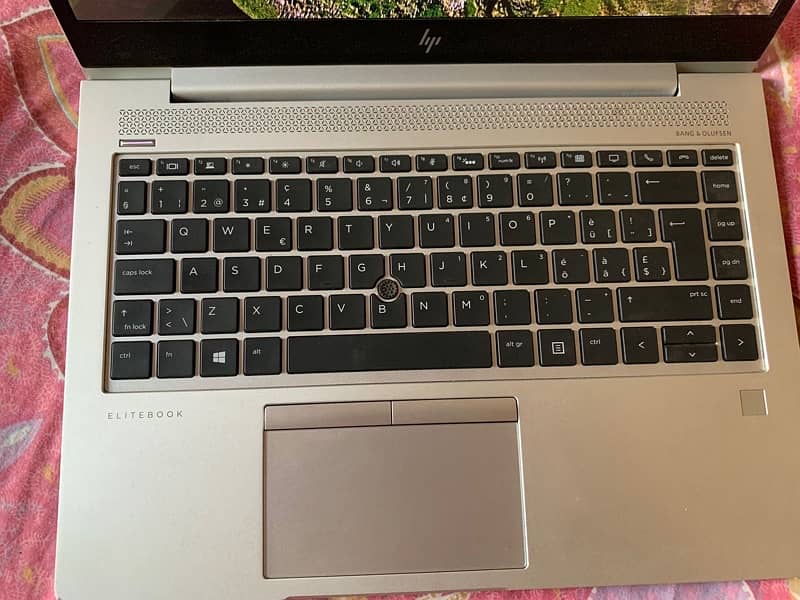 Hp elitebook g5 840 1