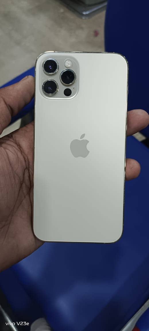 iPhone 12 Pro 03026812652 5