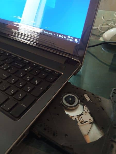 Core i3 4th Generation Full Size Laptop 10