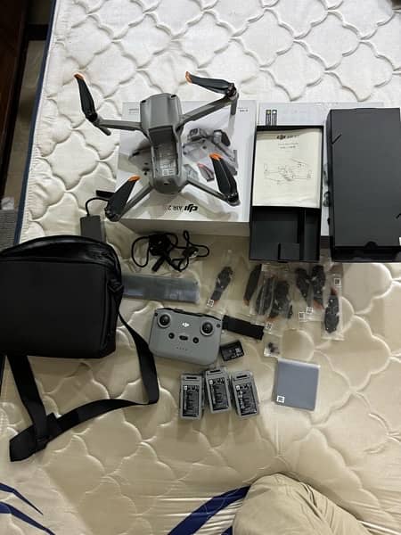 Dji Mavic air 2s fly more combo mint condition 10/10 7