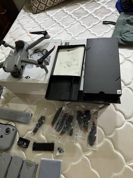 Dji Mavic air 2s fly more combo mint condition 10/10 13