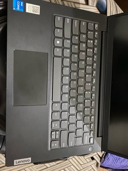 Lenovo V14 G3 2