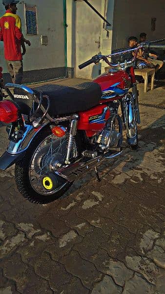 HONDA CG 125 FOR SALE IN GOOD PRICE ONLY 9