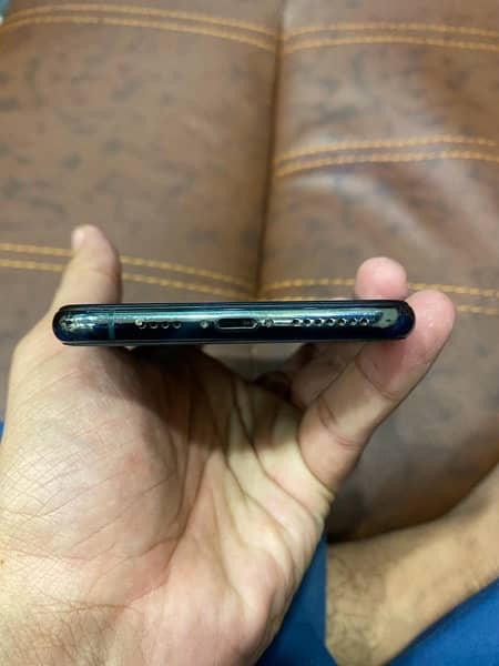 I phone 11 pro max PTA approved 4