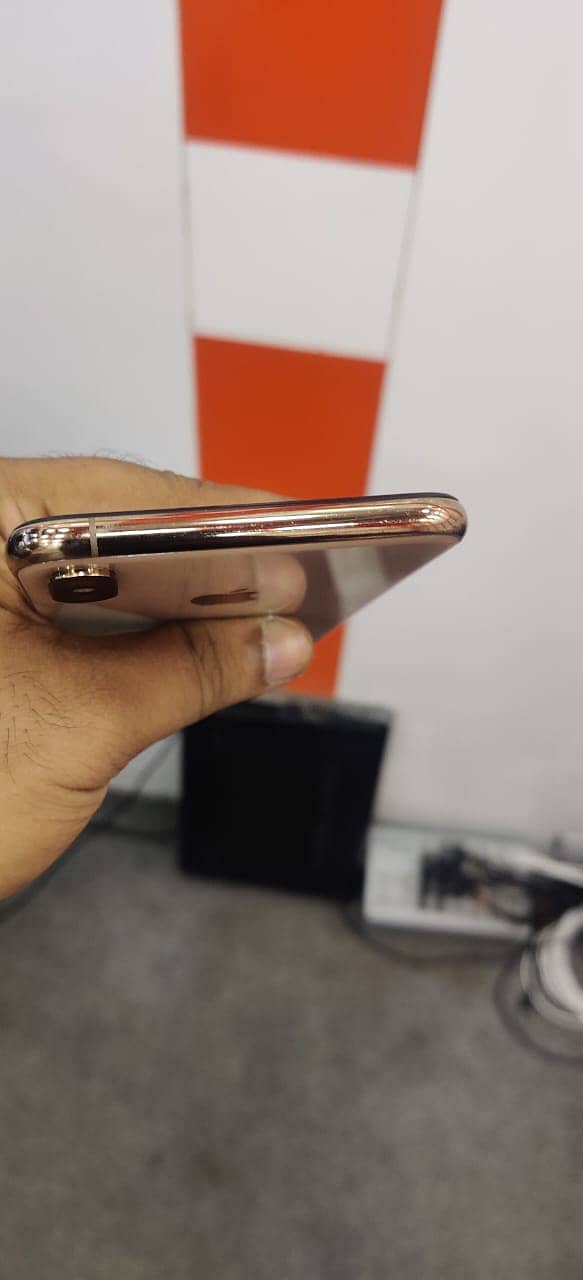 iphone 12 jv iphone xs max 64gb  fresh stock 9