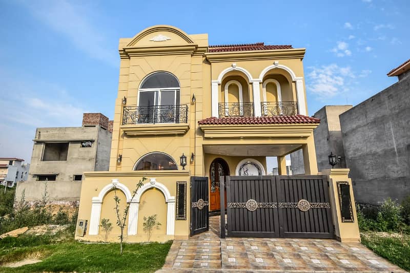 5 Marla House Availabel For Rent In DHA Phase 9 Town 0