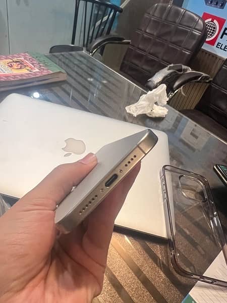 IPhone 15 pro max 256Gb Hk(Dual sim ZA Hong Kong )Model 6