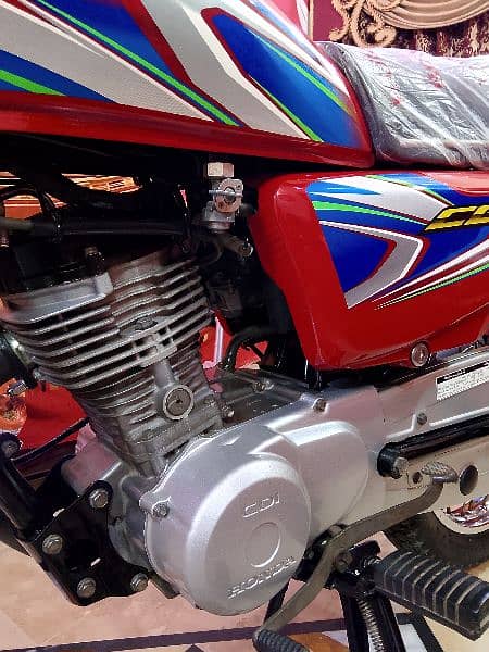 Honda 125 2022 genuine condition 10/10 6