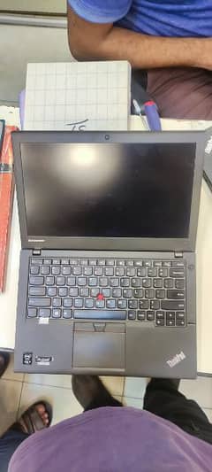 lenovo 10/10 condition 5th gen