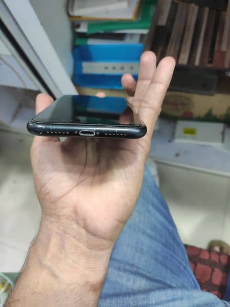 iphone xr bpack colour battery health 83 condition 10 by 9.5  pta paid 2