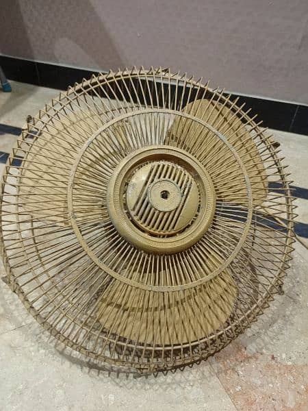 fan second hand good condition 1