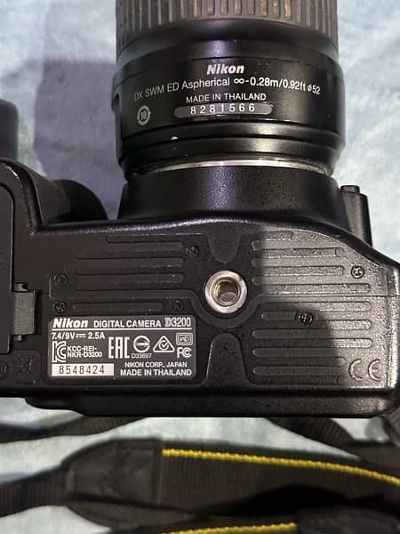 NIKON D3200 WITH FULL ASSECORIES (price negotiatiable) 2