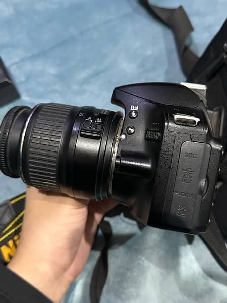 NIKON D3200 WITH FULL ASSECORIES (price negotiatiable) 5