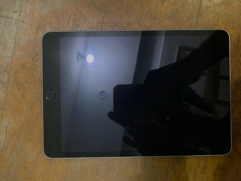 Apple iPad mini 3 16 gb excellent condition 9