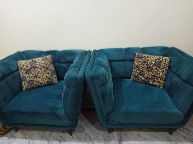 urgent sale 5 seater sofa set 1