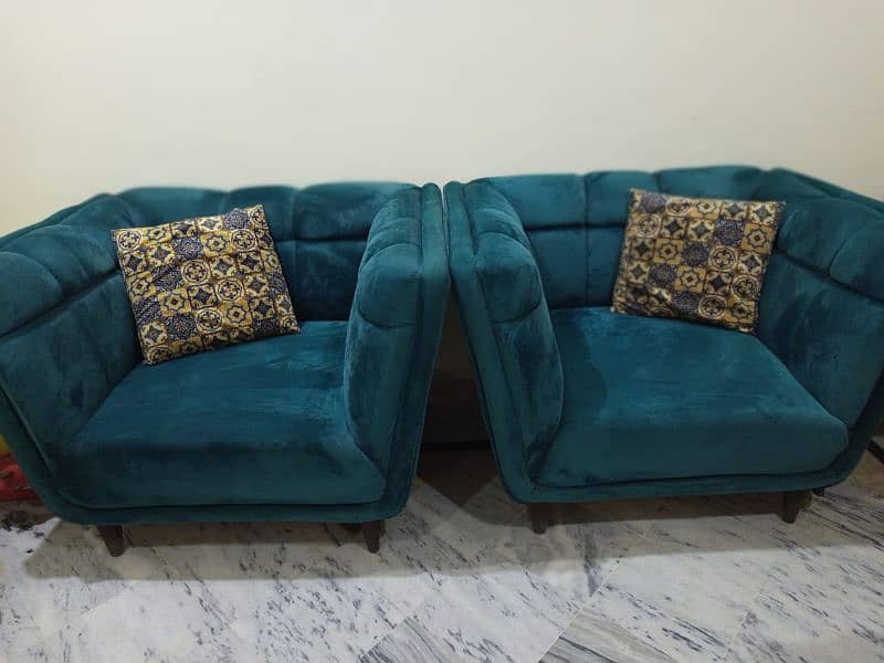 urgent sale 5 seater sofa set 2