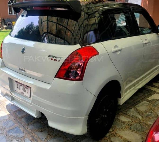 Suzuki Swift 2011 3