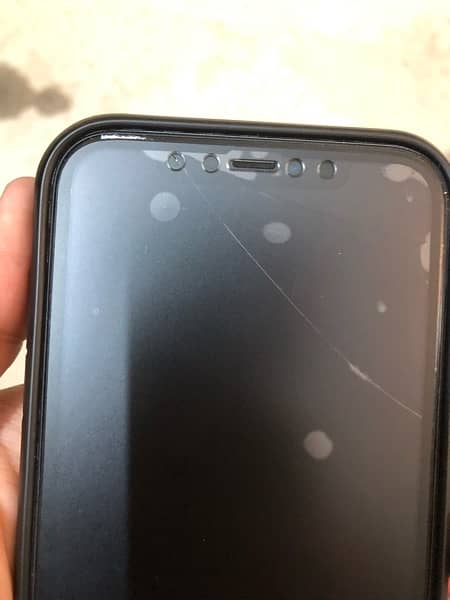 iphone 11 screen crack 3