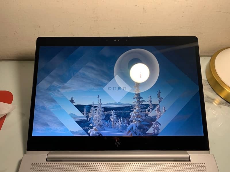 HP ELITEBOOK 840 G5 i5 8th gen Touchscreen 1