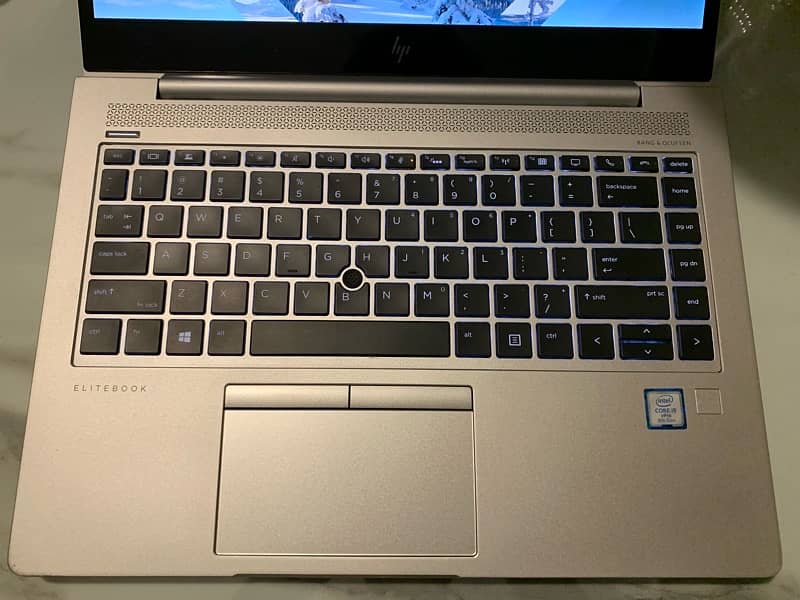 HP ELITEBOOK 840 G5 i5 8th gen Touchscreen 2