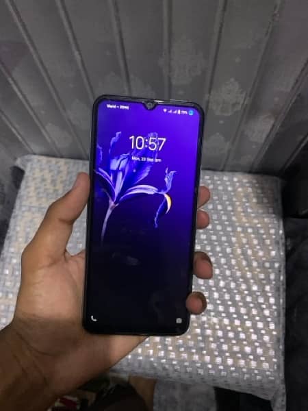 Vivo Y21 with original charger box 2