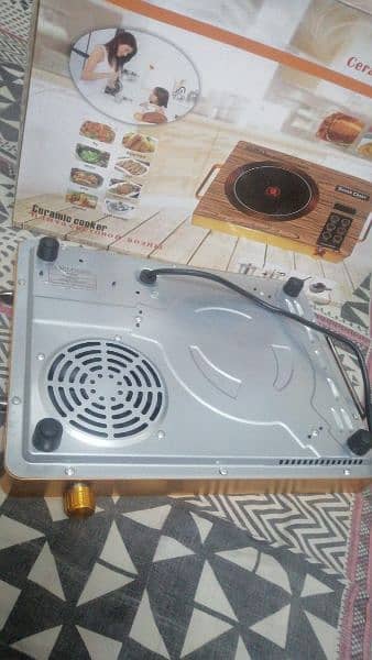 Electric Stove for sale 10 by 10 condition all type of things are bake 3