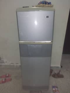 refrigerator 0