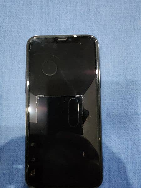 iphone 11 pro max 4