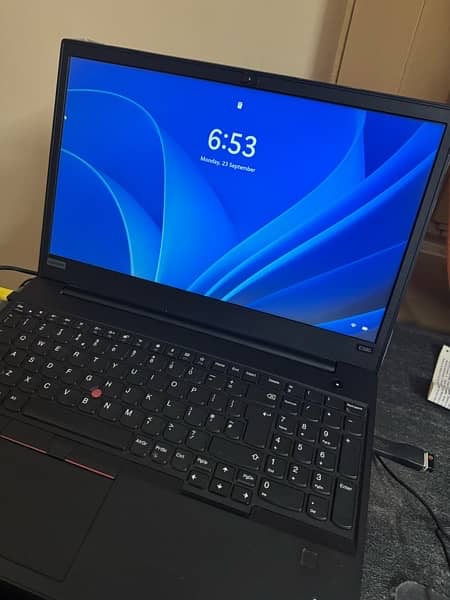 Lenovo ThinkPad E590 (Condition 9/10) 0