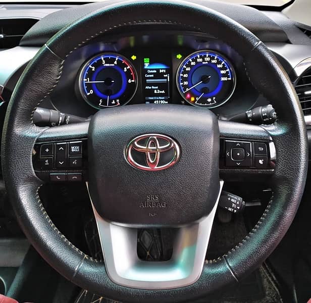 Toyota Hilux 2020 8