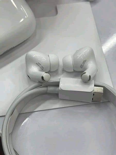 AirPods Pro 2nd Generation 4