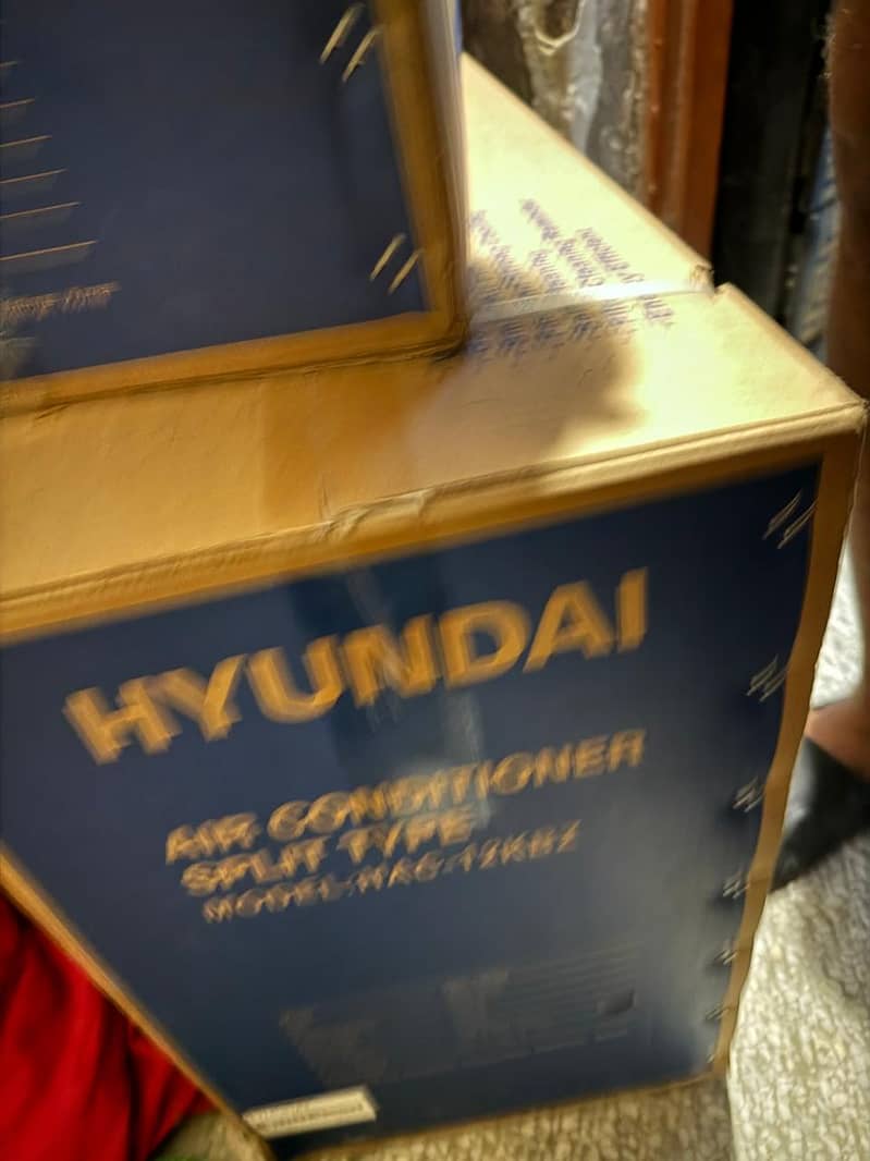 Hyundai 1 ton new packed, unused AC for sale 6