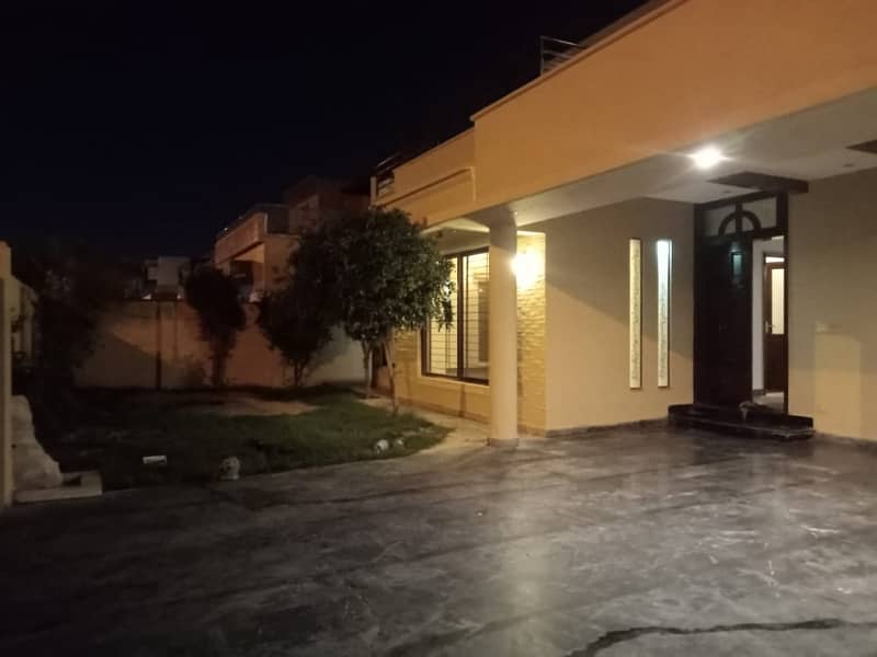 D H A Lahore 1 Kanal Owner Build Design House With 100% Original Pictures Available For Rent 42