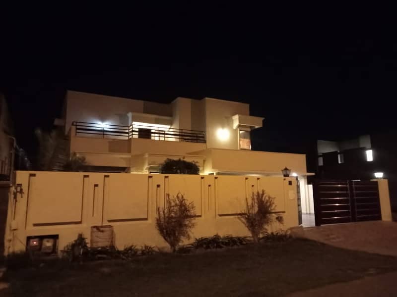 D H A Lahore 1 Kanal Owner Build Design House With 100% Original Pictures Available For Rent 44