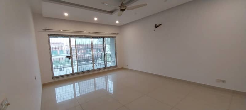 D H A Lahore 1 Kanal Mazhar Munir Design House Full Basement With 100% Original Pics Available For Rent 2