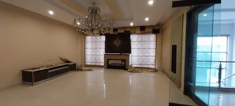 D H A Lahore 1 Kanal Mazhar Munir Design House Full Basement With 100% Original Pics Available For Rent 4