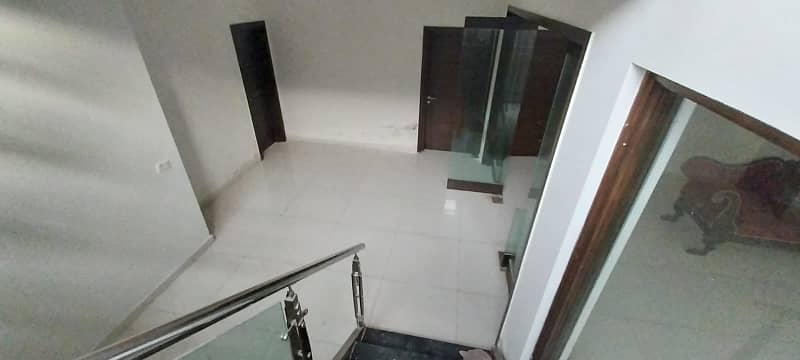 D H A Lahore 1 Kanal Mazhar Munir Design House Full Basement With 100% Original Pics Available For Rent 11