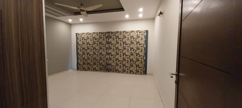 D H A Lahore 1 Kanal Mazhar Munir Design House Full Basement With 100% Original Pics Available For Rent 15