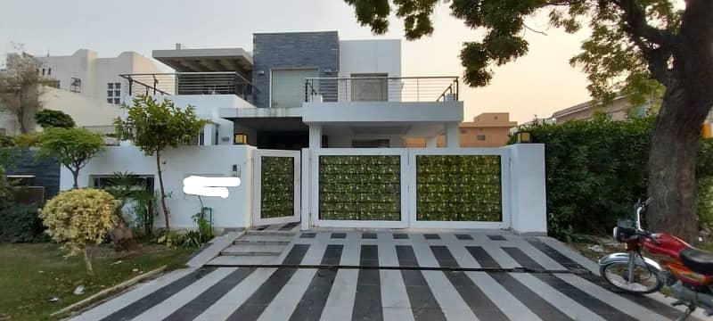 D H A Lahore 1 Kanal Mazhar Munir Design House Full Basement With 100% Original Pics Available For Rent 25