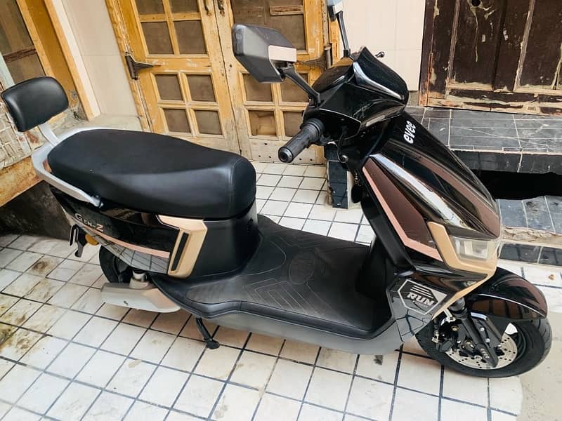 Evee Gen-Z Electric Scooty 2024 Model Number = 03016187376 6