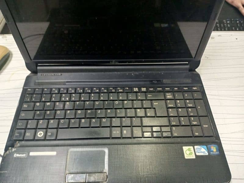 Fujitsu laptop for sale 1